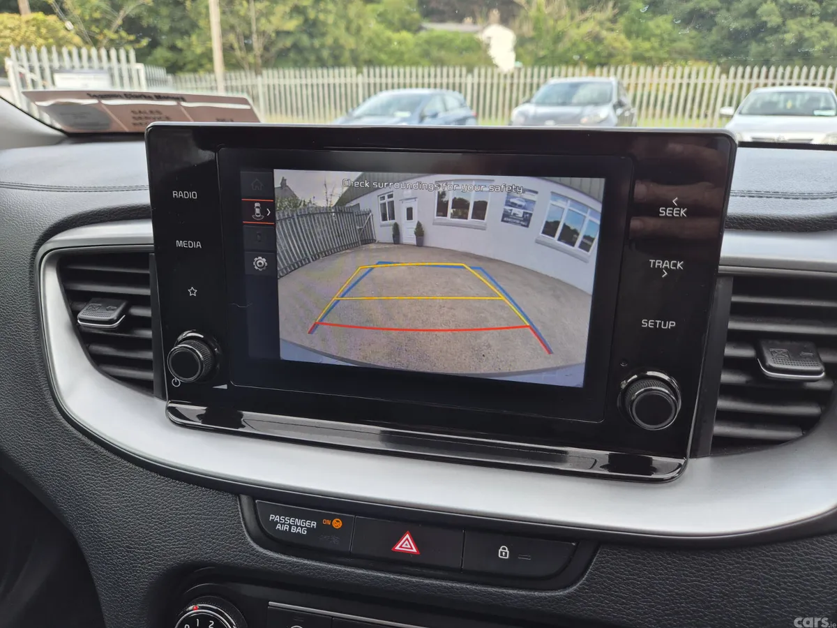 Kia Ceed Hatchback, Diesel Hybrid, 2023, Grey