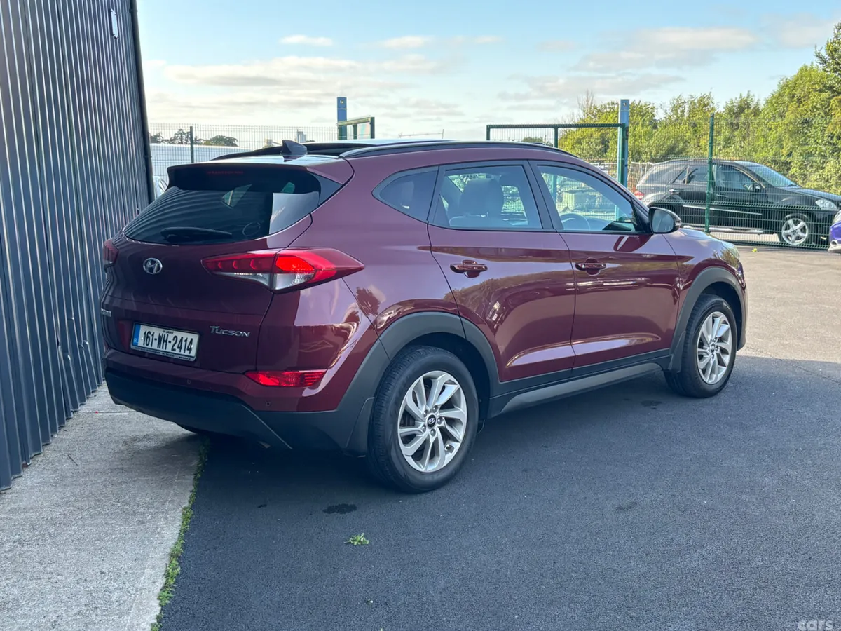 Hyundai Tucson SUV, Diesel, 2016, Red
