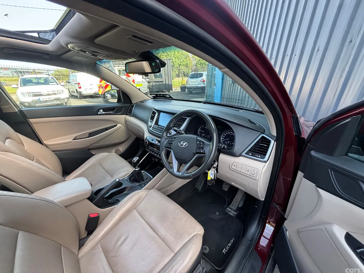 Hyundai Tucson SUV, Diesel, 2016, Red