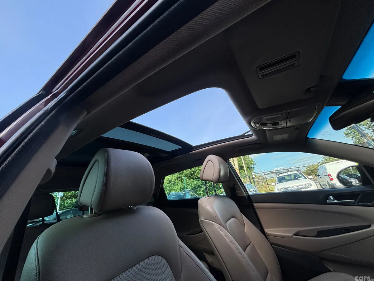 Hyundai Tucson SUV, Diesel, 2016, Red
