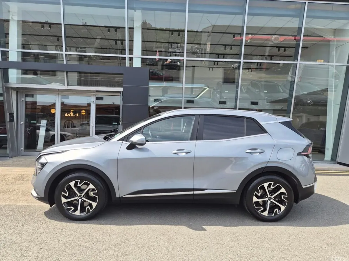 Kia Sportage MPV, Diesel, 2022, Grey