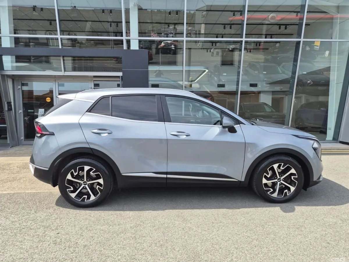 Kia Sportage MPV, Diesel, 2022, Grey