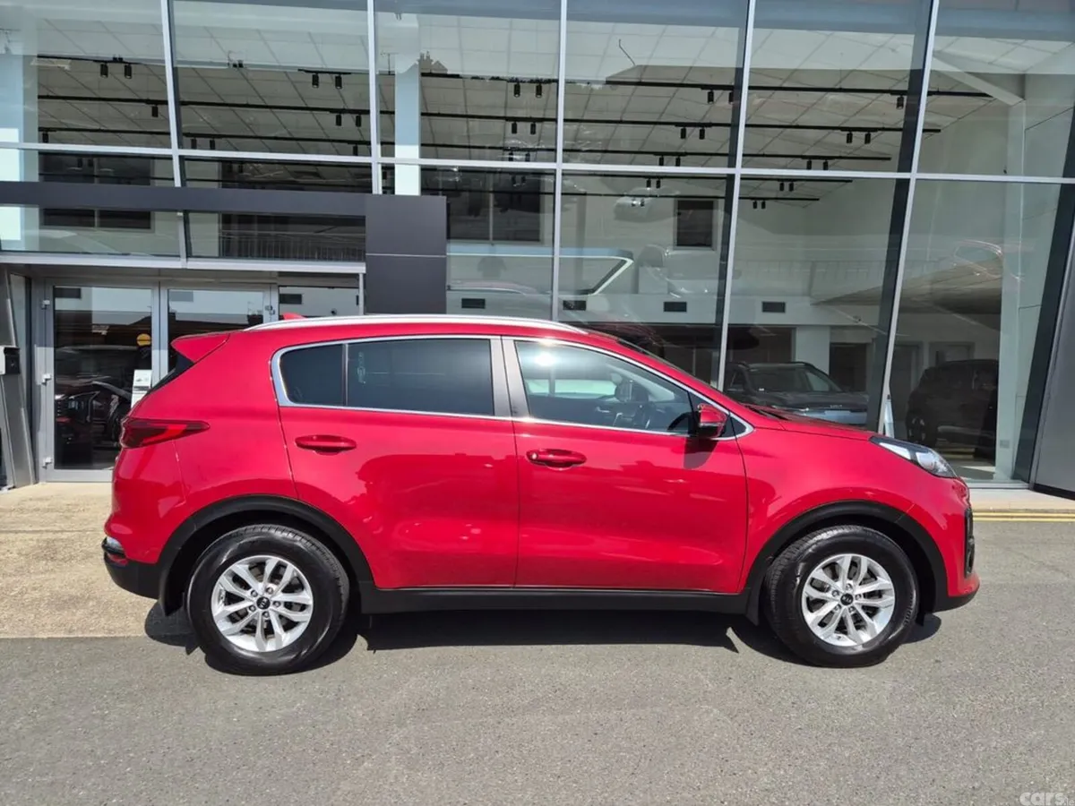 Kia Sportage MPV, Diesel, 2020, Red