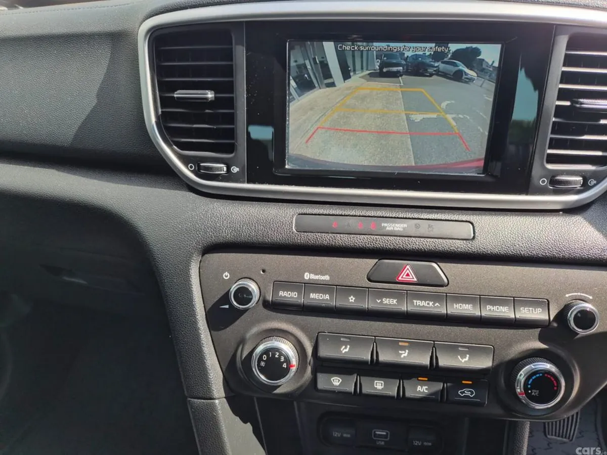 Kia Sportage MPV, Diesel, 2020, Red