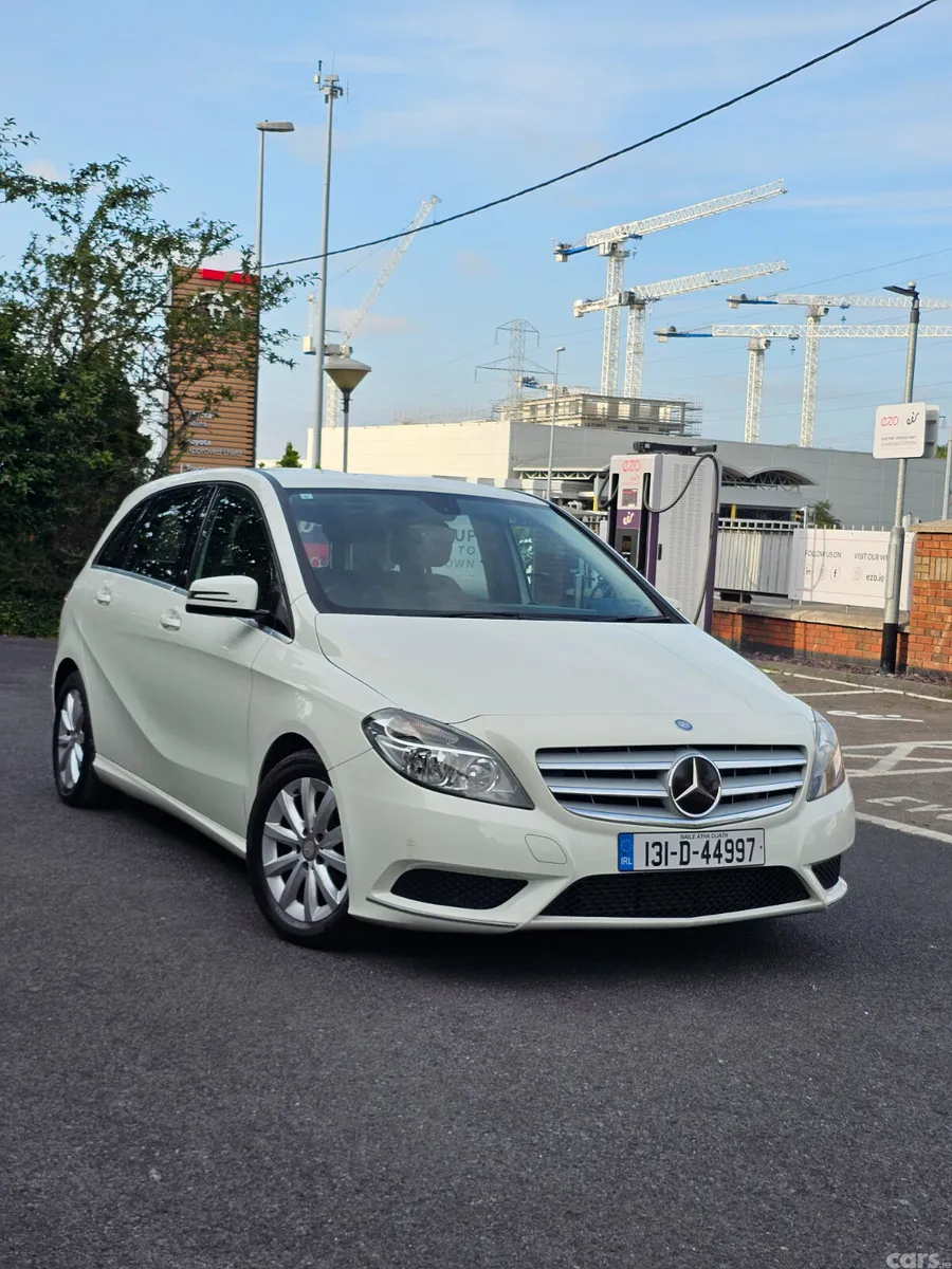Mercedes-Benz B-Class MPV, Petrol, 2013, White
