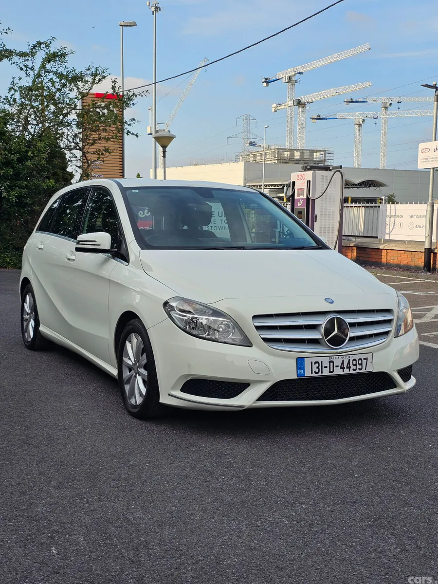 Mercedes-Benz B-Class MPV, Petrol, 2013, White