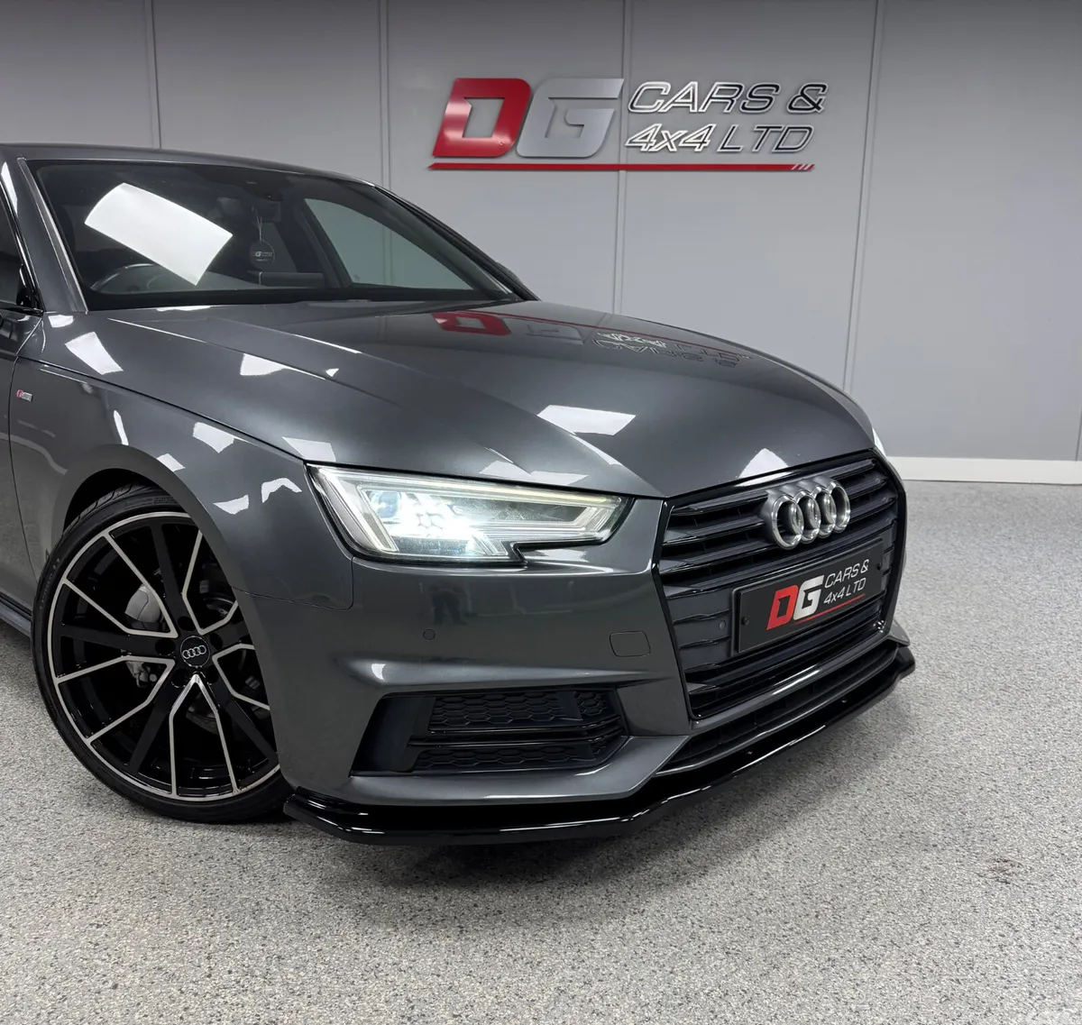 Audi A4 Saloon, Diesel, 2016, Grey