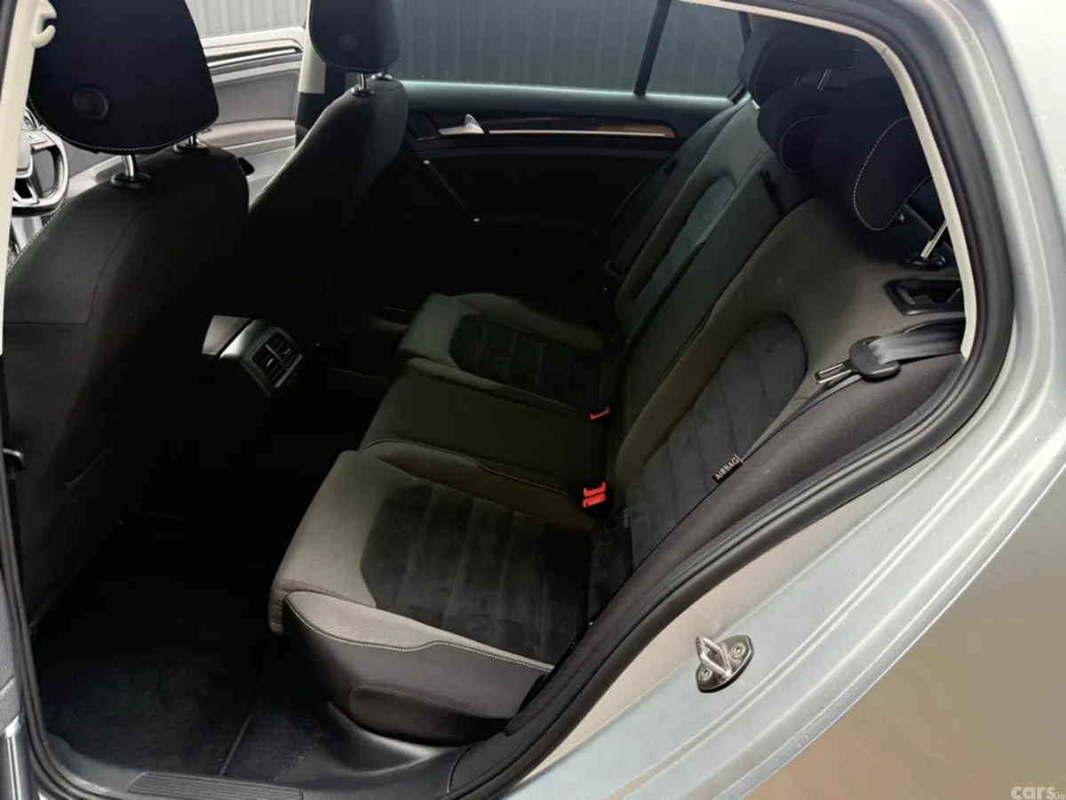 Volkswagen Golf Hatchback, Petrol, 2016, White