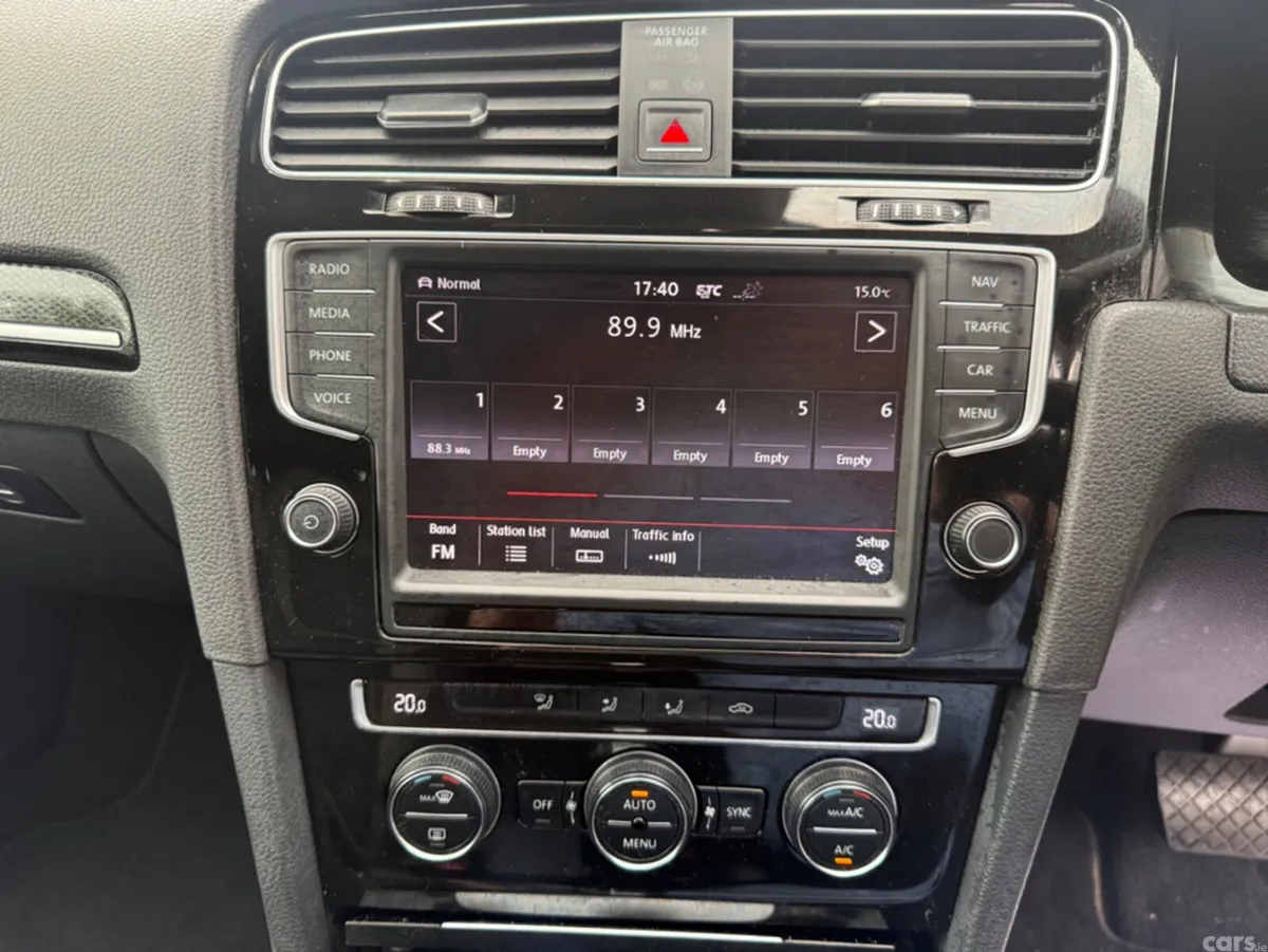 Volkswagen Golf Hatchback, Petrol, 2016, White