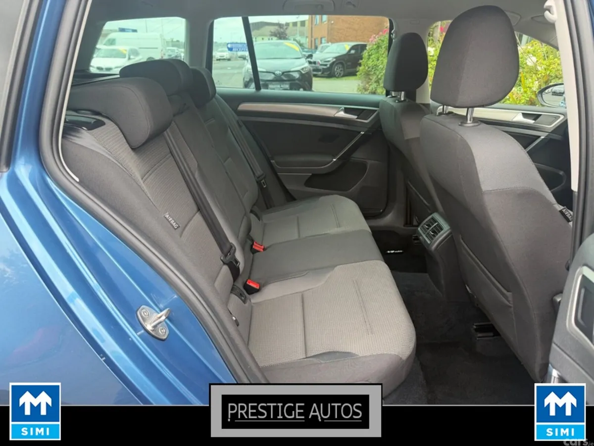 Volkswagen Golf Estate, Petrol, 2017, Blue