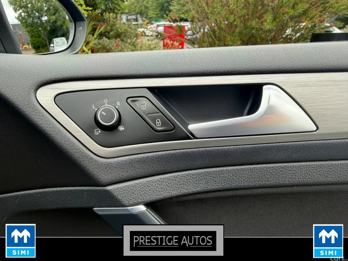 Volkswagen Golf Estate, Petrol, 2017, Blue