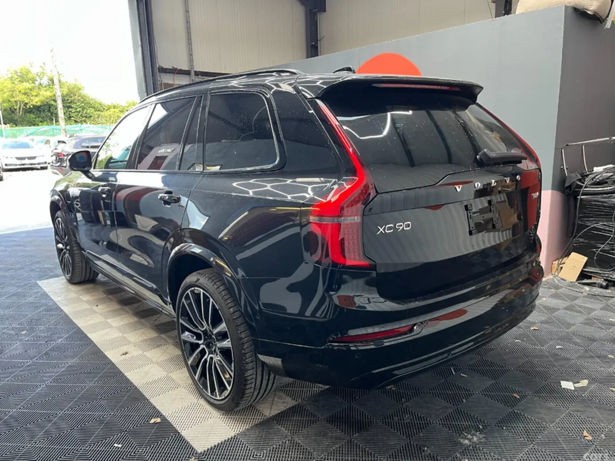 Volvo XC90 SUV, Petrol Plug-in Hybrid, 2025, Black