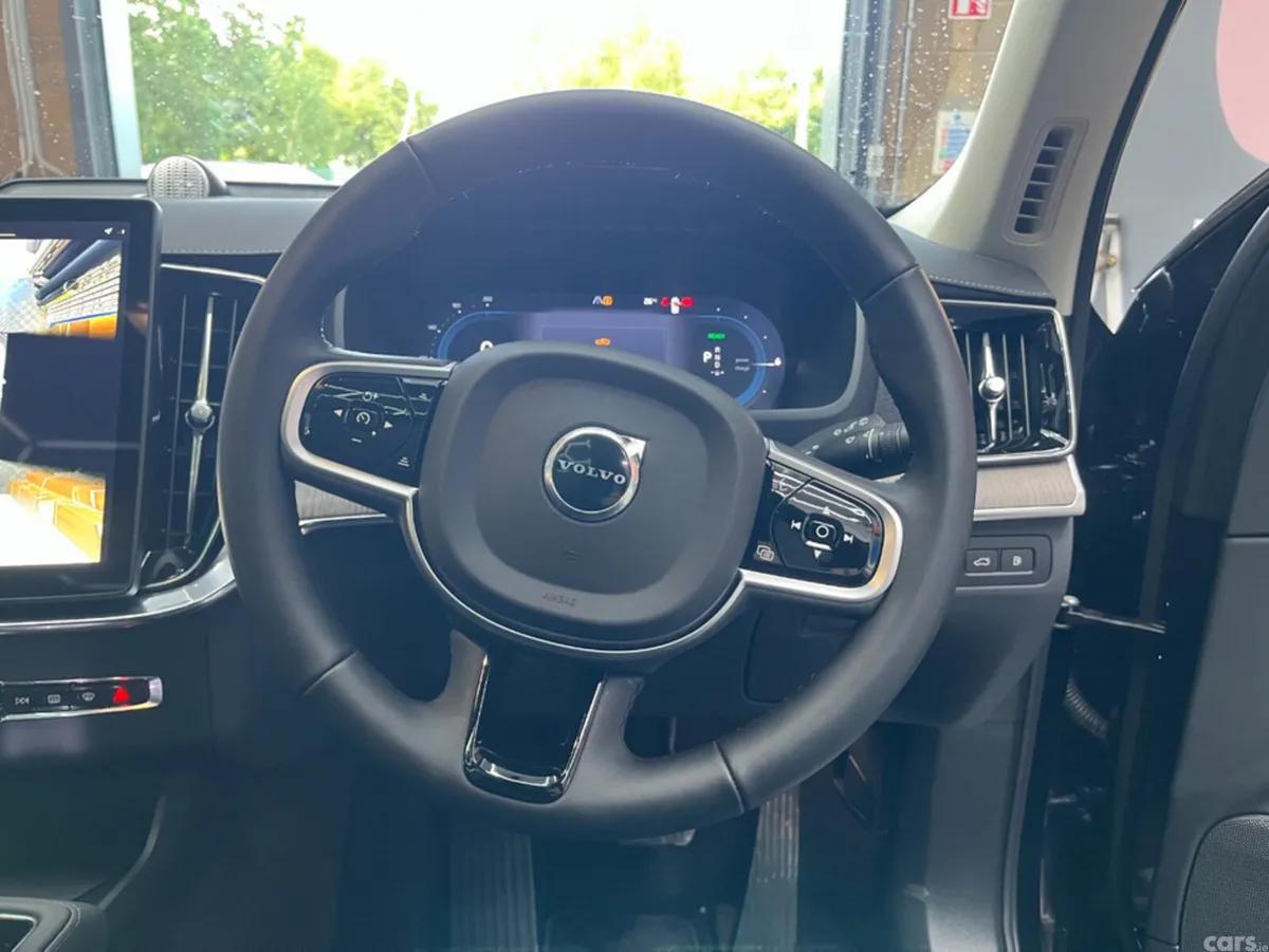 Volvo XC90 SUV, Petrol Plug-in Hybrid, 2025, Black
