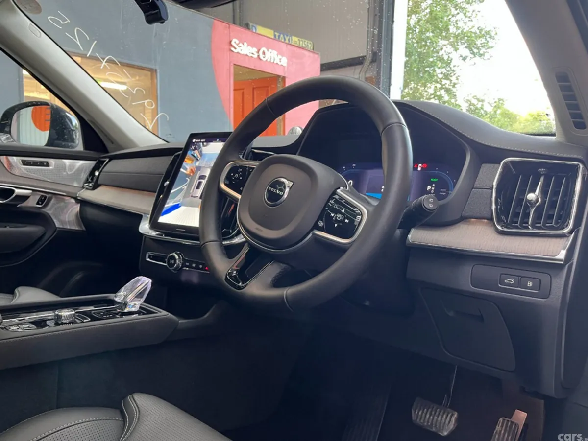 Volvo XC90 SUV, Petrol Plug-in Hybrid, 2025, Black