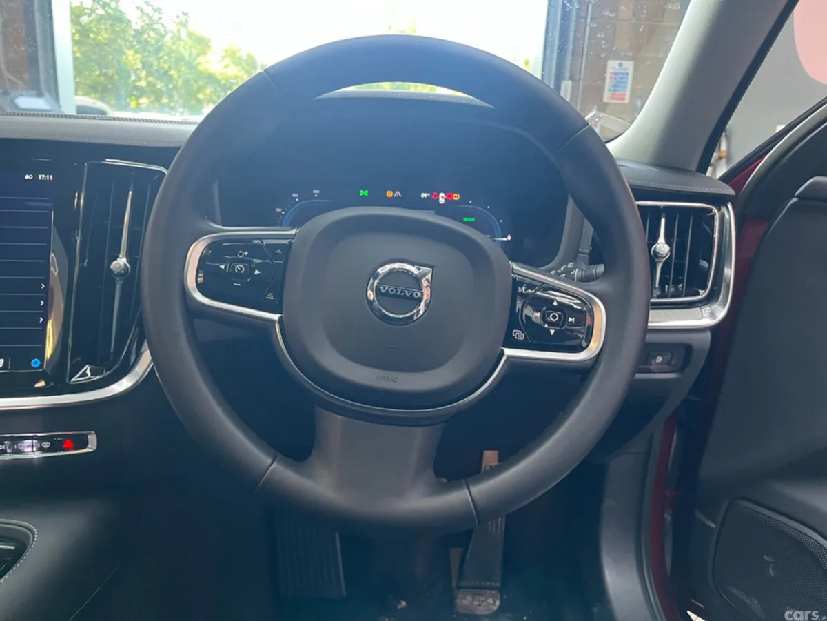 Volvo V60 Estate, Petrol Plug-in Hybrid, 2023, Red