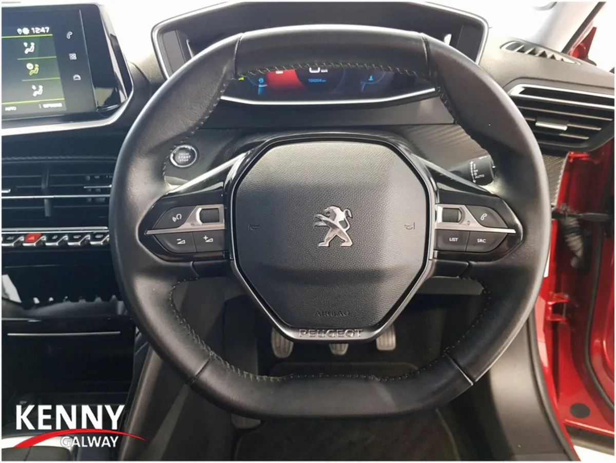 Peugeot 2008 MPV, Diesel, 2020, Red