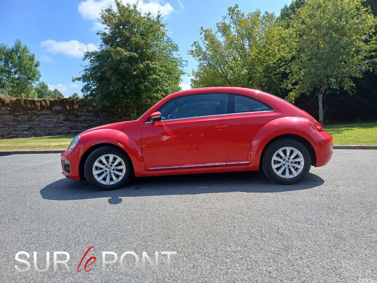 Volkswagen Beetle Hatchback, Petrol, 2017, Red