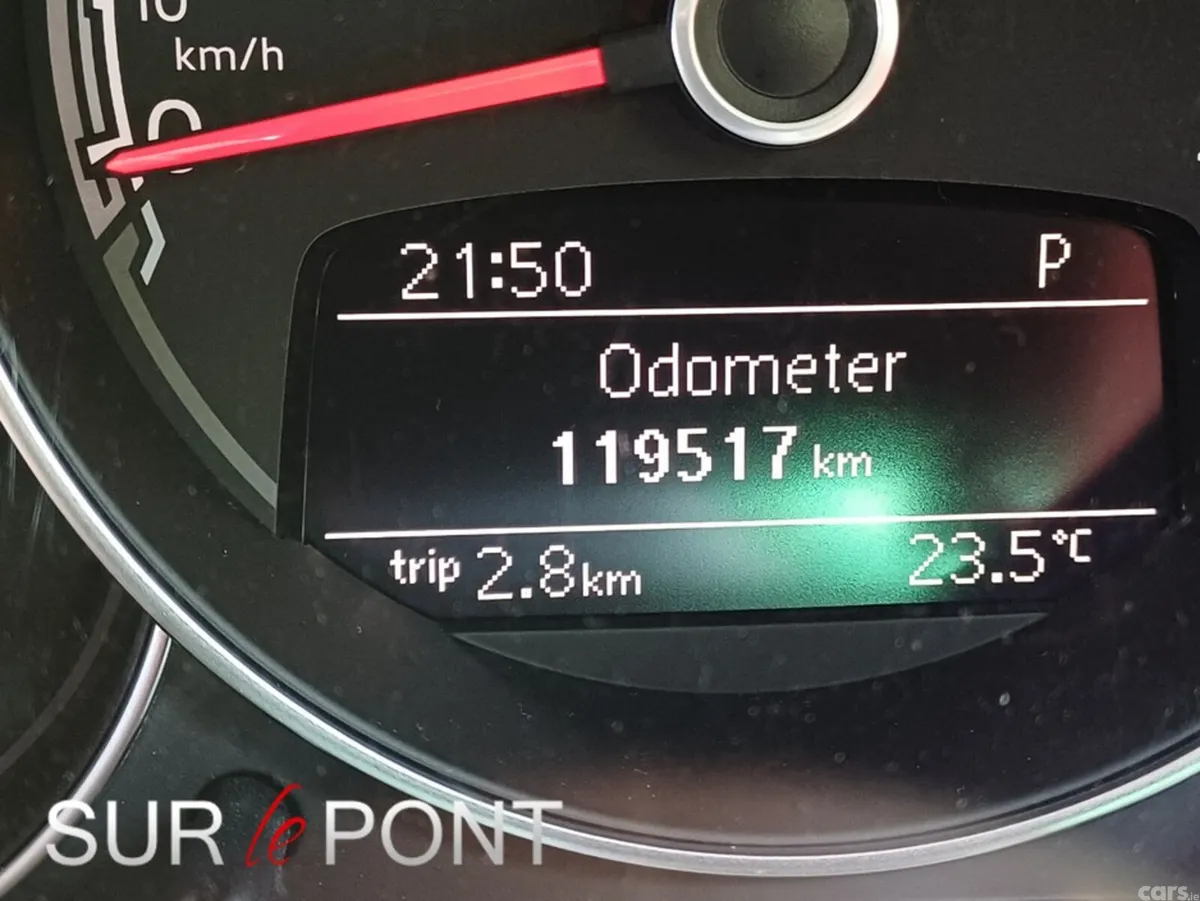 Volkswagen Beetle Hatchback, Petrol, 2017, Red