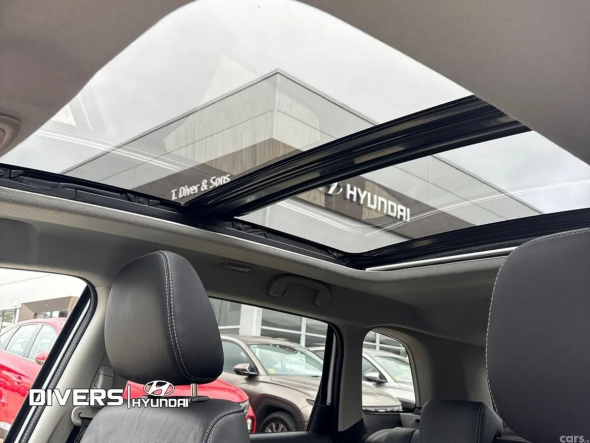 Suzuki Vitara Hatchback, Petrol, 2022, White