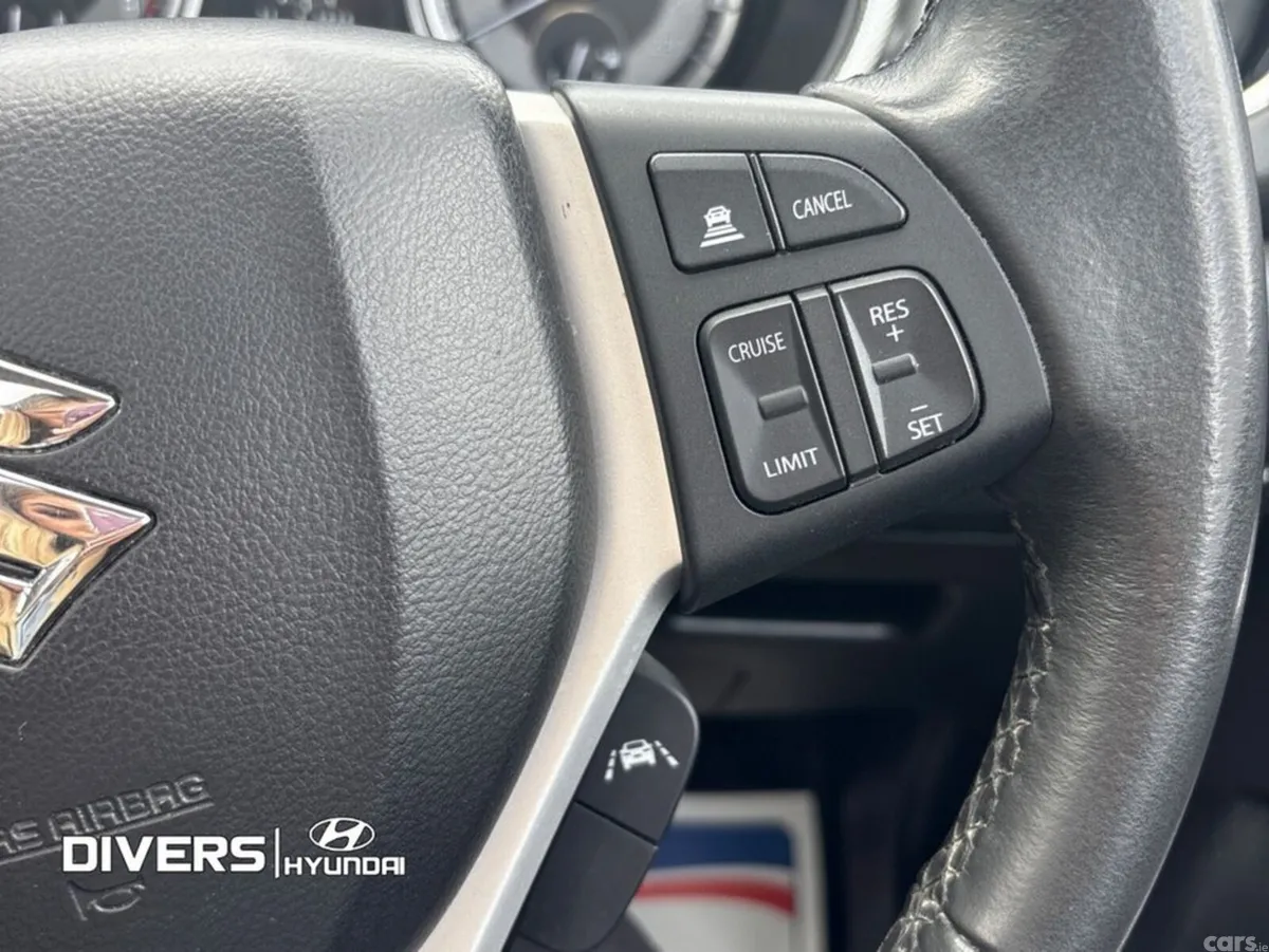 Suzuki Vitara Hatchback, Petrol, 2022, White