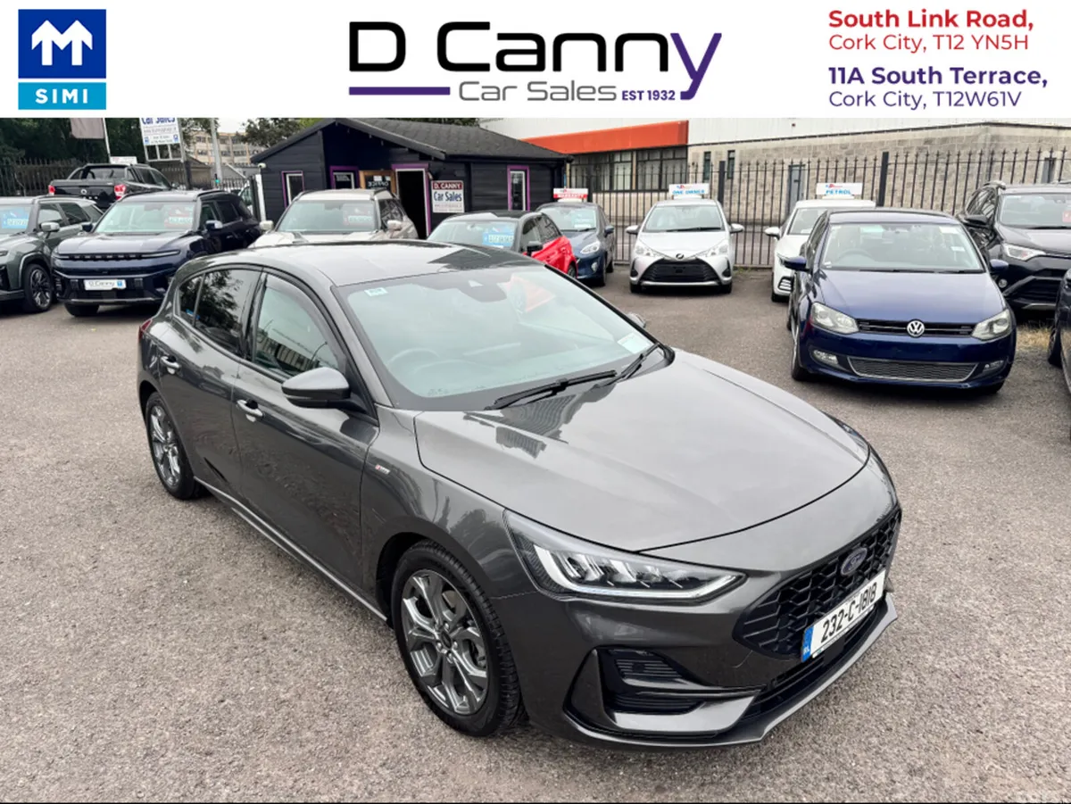 Ford Focus Hatchback, Petrol, 2023, Grey