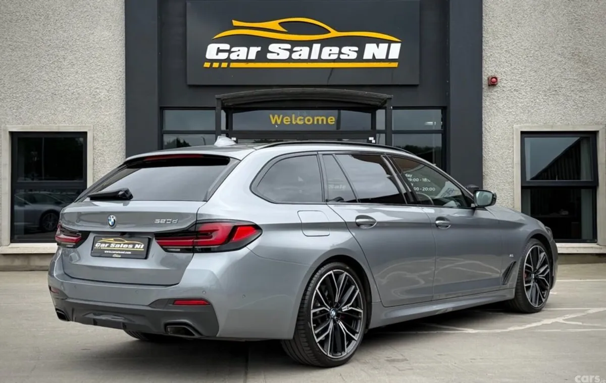 BMW 5-Series Estate, Diesel Hybrid, 2023, Grey