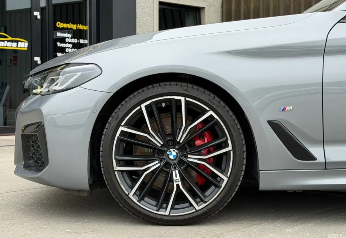 BMW 5-Series Estate, Diesel Hybrid, 2023, Grey