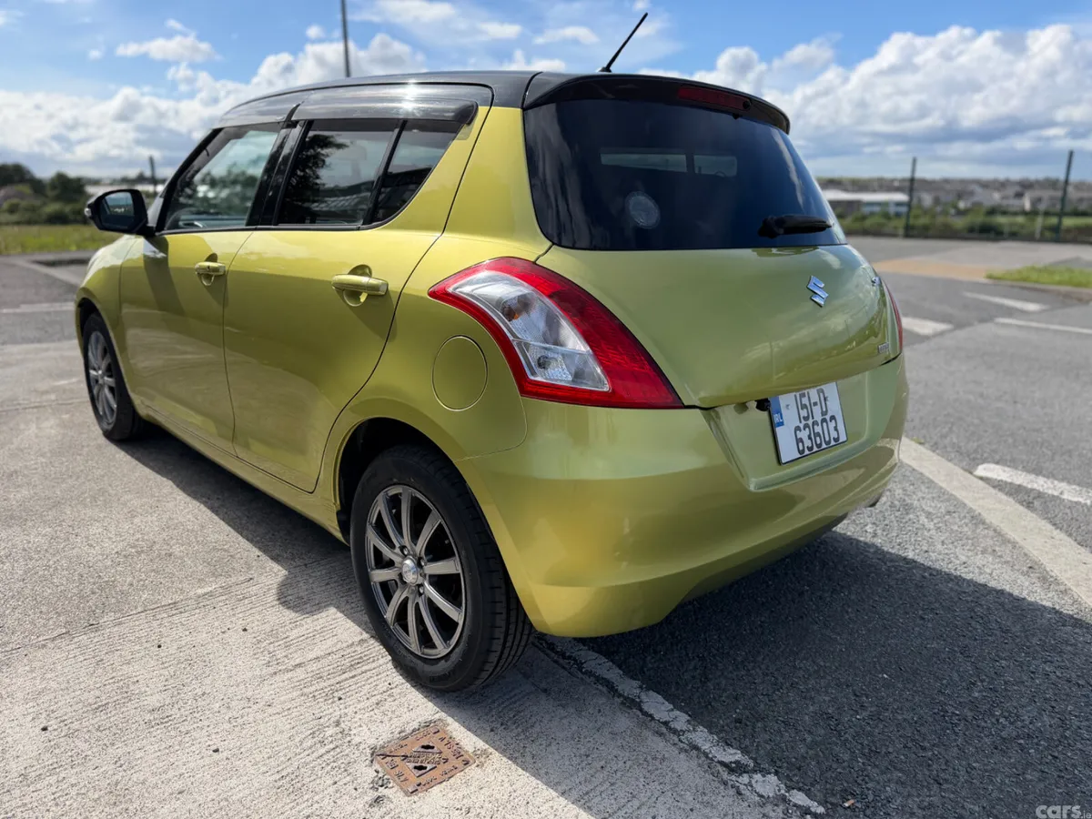 Suzuki Swift Hatchback, Petrol, 2015, Gold