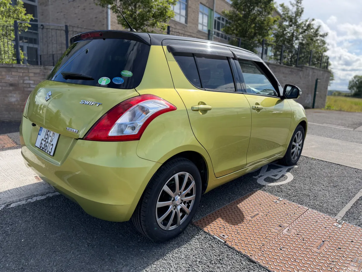 Suzuki Swift Hatchback, Petrol, 2015, Gold