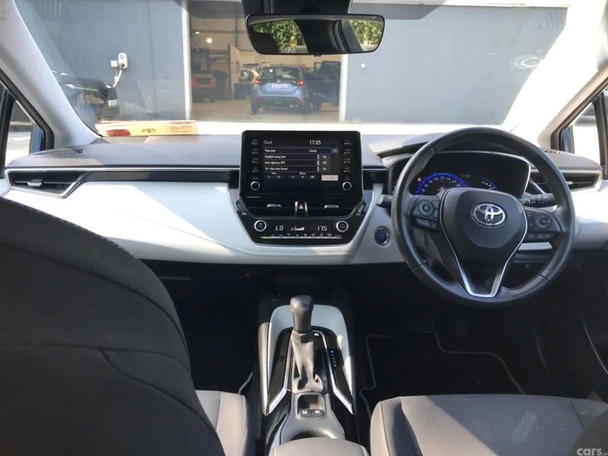 Toyota Corolla Hatchback, Petrol Hybrid, 2022, Blue
