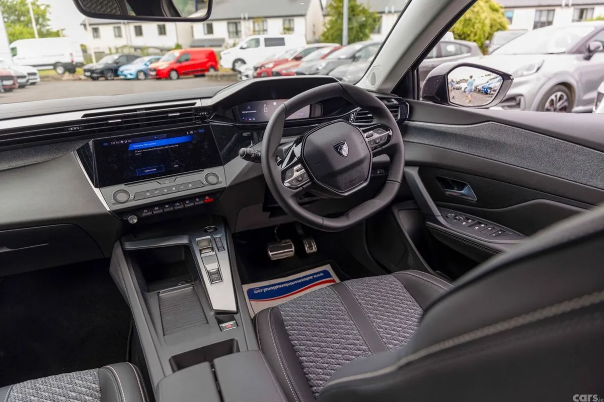 Peugeot 308 Hatchback, Petrol Hybrid, 2026, Grey
