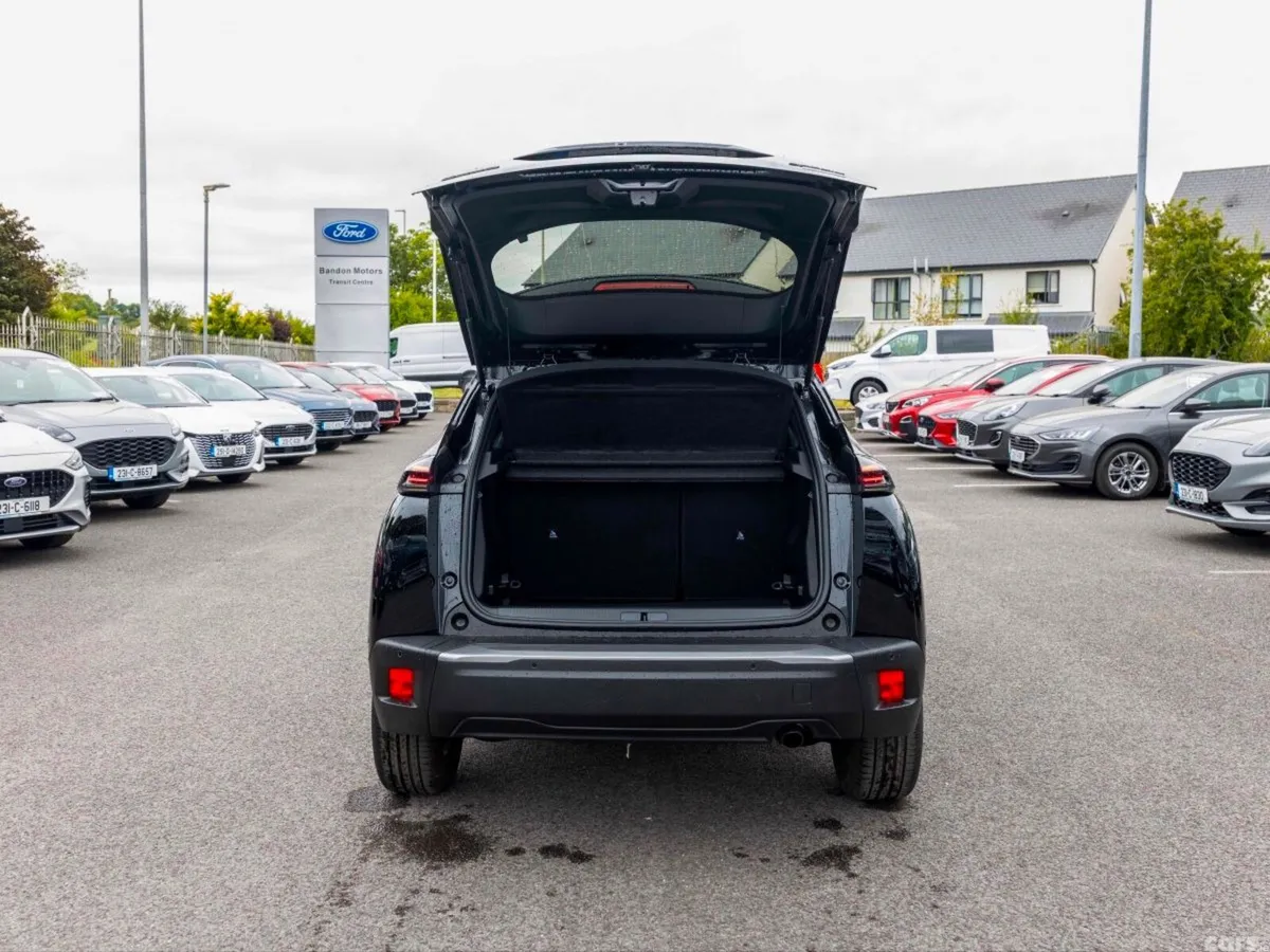Peugeot 2008 MPV, Petrol Hybrid, 2026, Black
