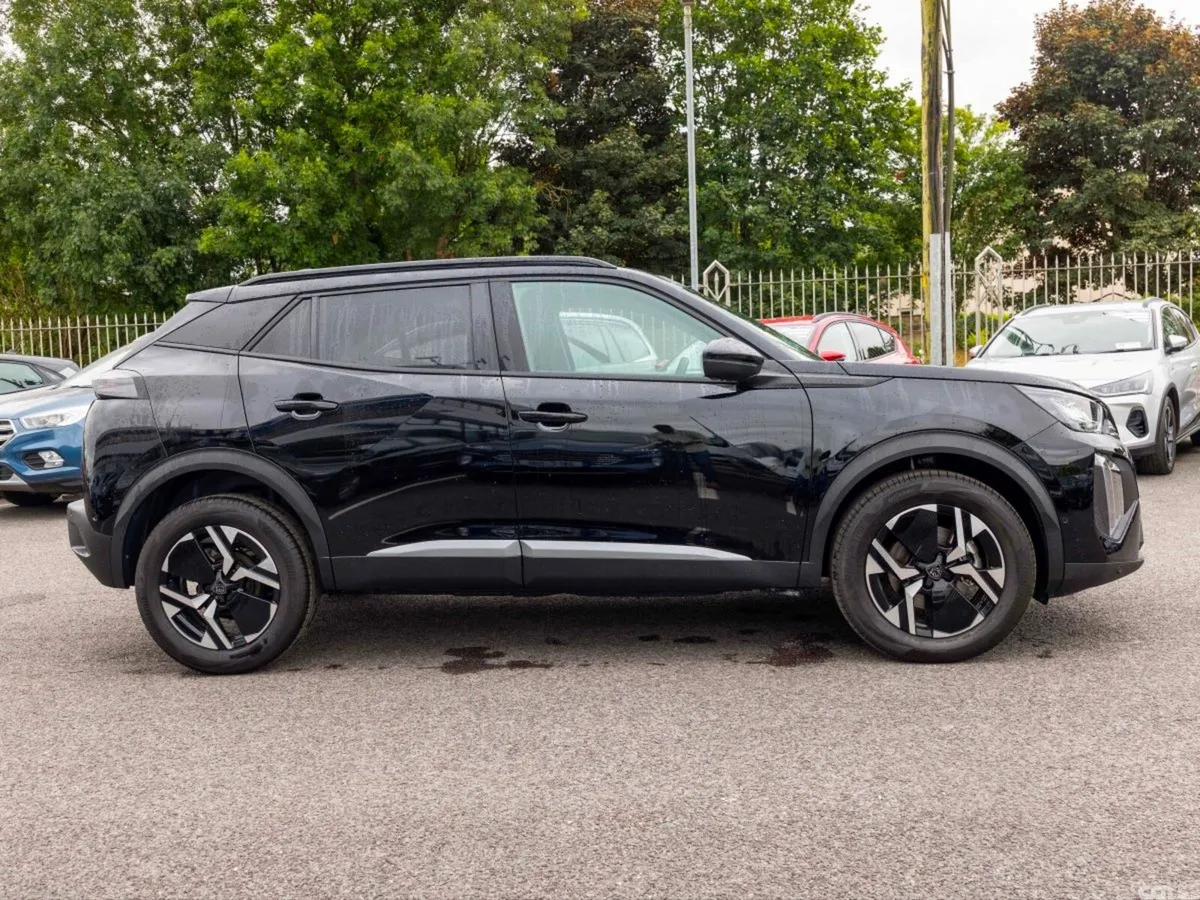 Peugeot 2008 MPV, Petrol Hybrid, 2026, Black
