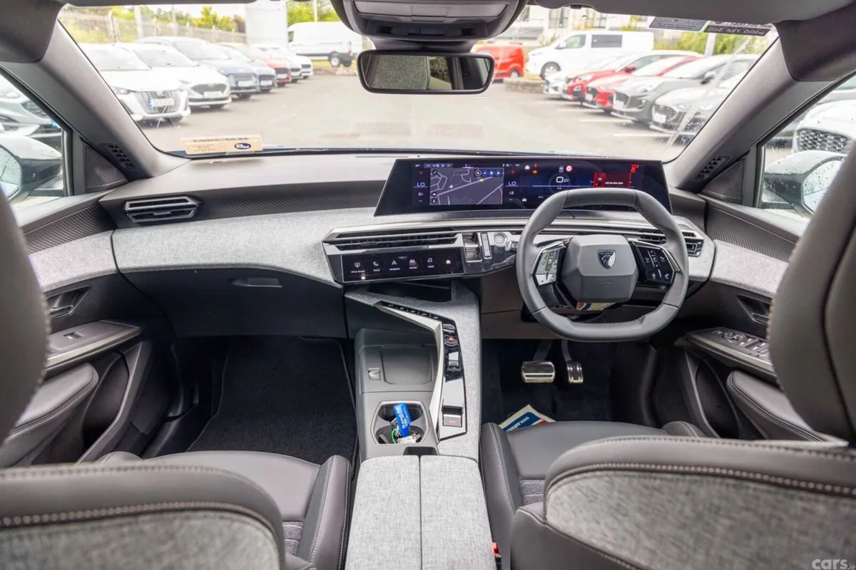 Peugeot 3008 MPV, Petrol, 2026, Blue