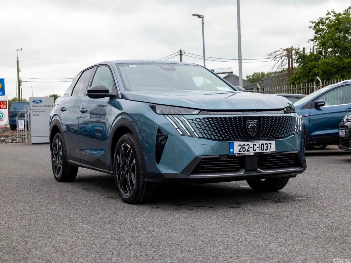 Peugeot 3008 MPV, Petrol, 2026, Blue