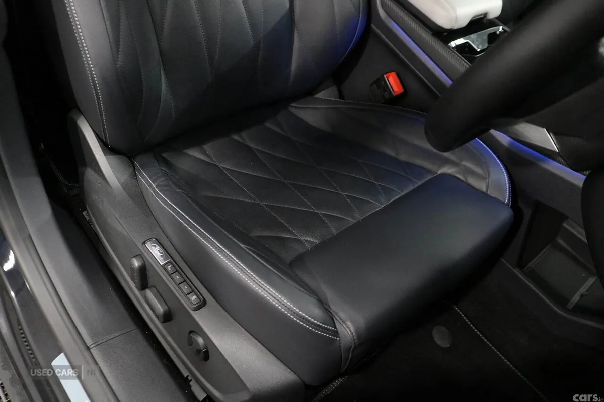 Ford Explorer SUV, Electric, 2025, Black