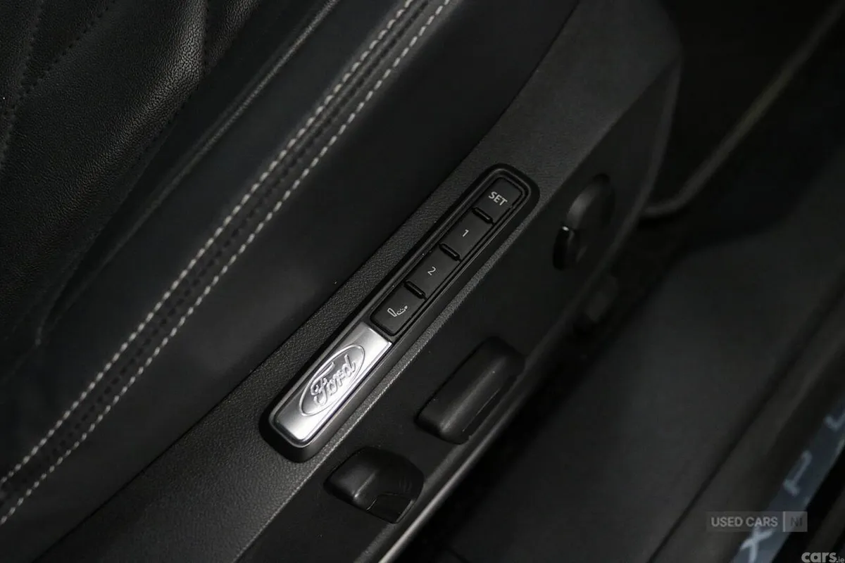 Ford Explorer SUV, Electric, 2025, Black