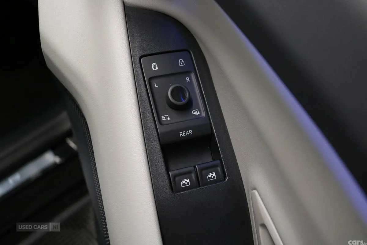 Ford Explorer SUV, Electric, 2025, Black