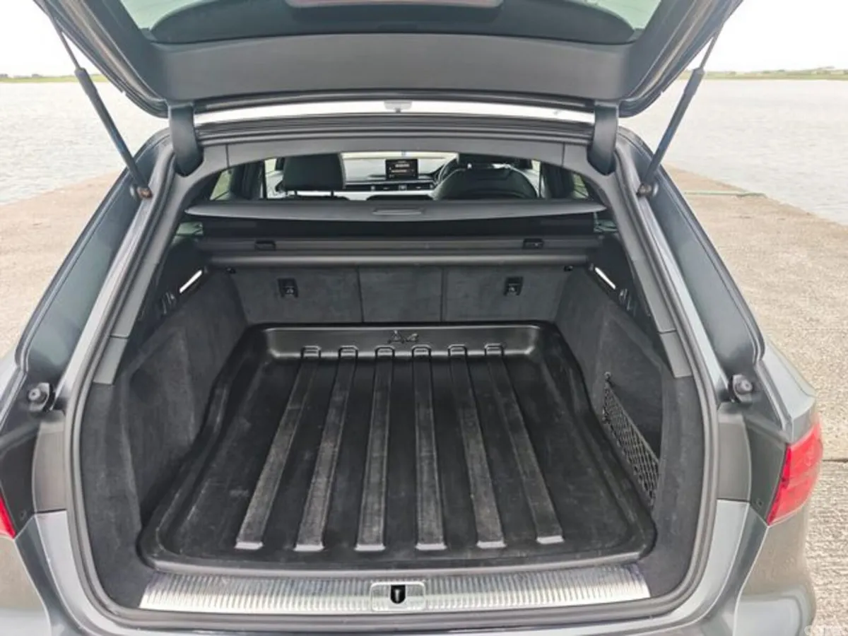 Audi A4 Estate, Diesel, 2017, Grey