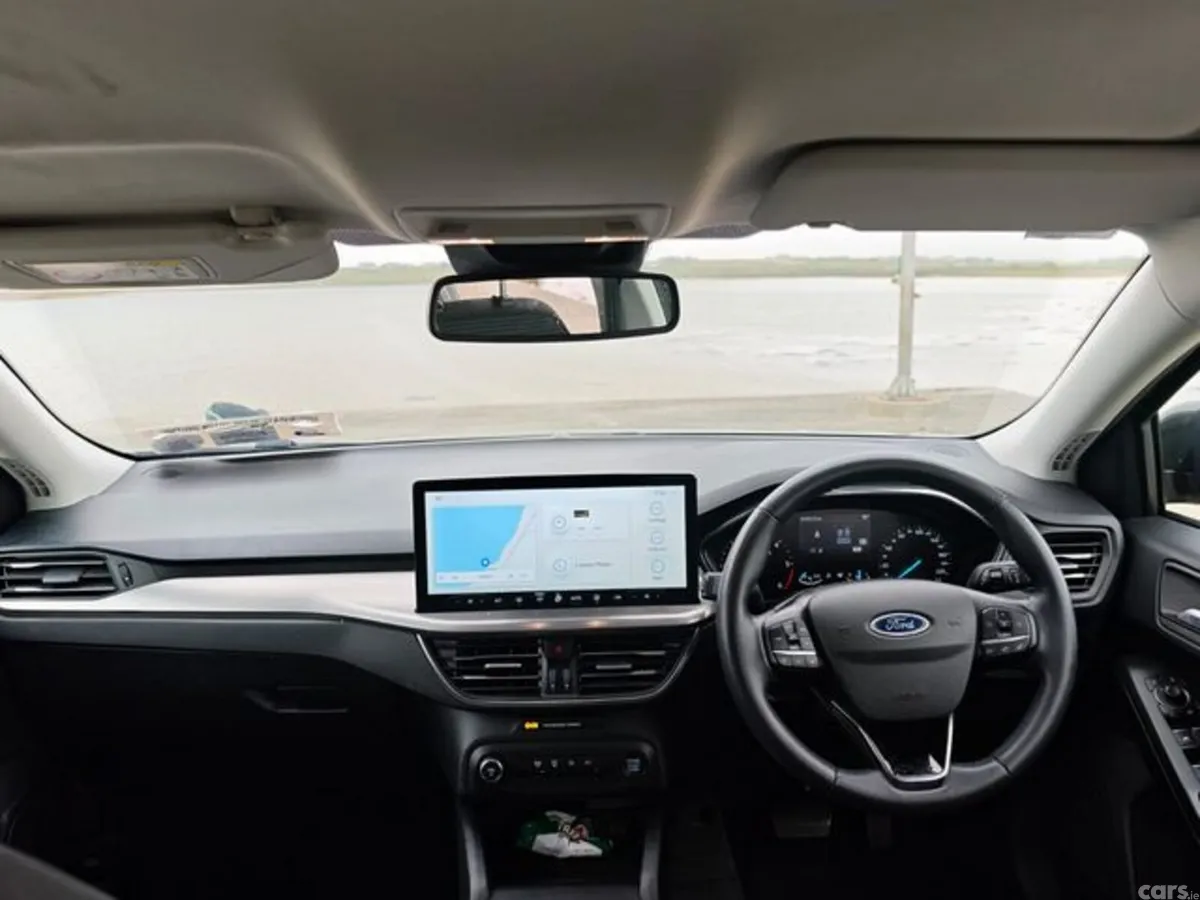 Ford Focus Hatchback, Diesel, 2024, Grey