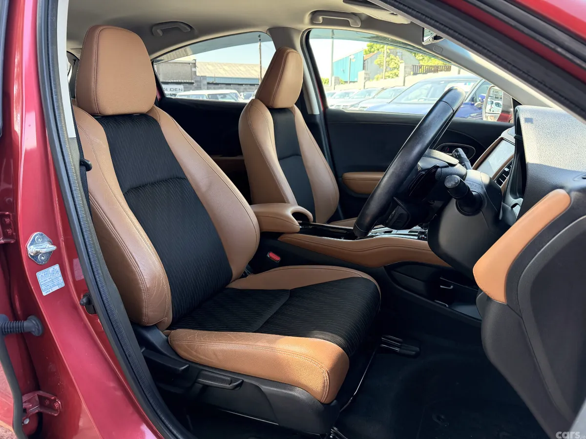 Honda Vezel SUV, Petrol Hybrid, 2021, Red