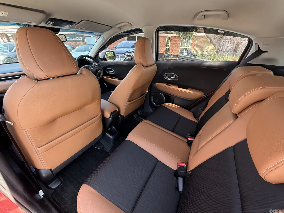 Honda Vezel SUV, Petrol Hybrid, 2021, Red