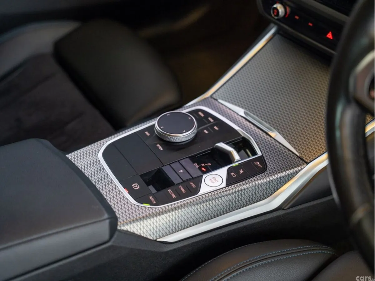 BMW 3-Series Saloon, Petrol Plug-in Hybrid, 2023, Grey