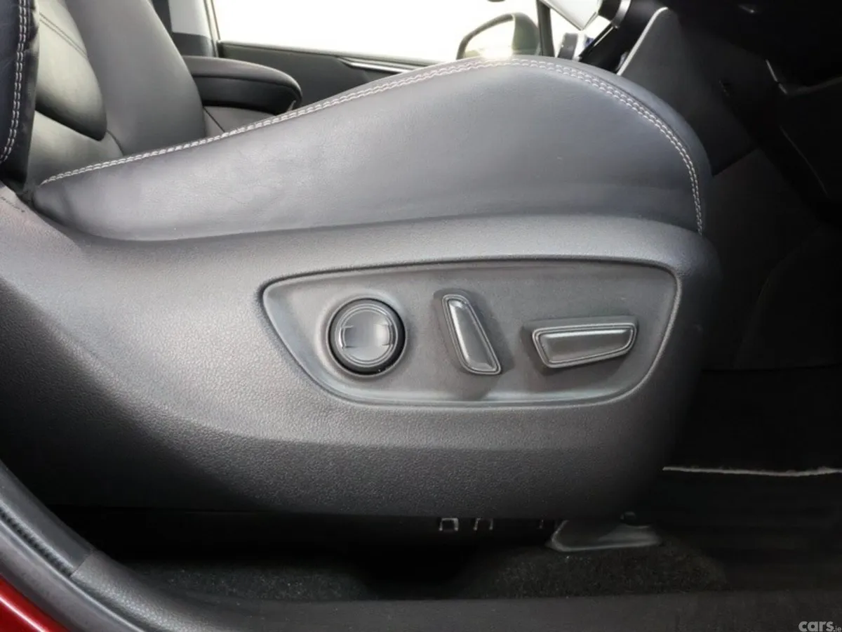 Toyota RAV4 SUV, Petrol Hybrid, 2022, Red