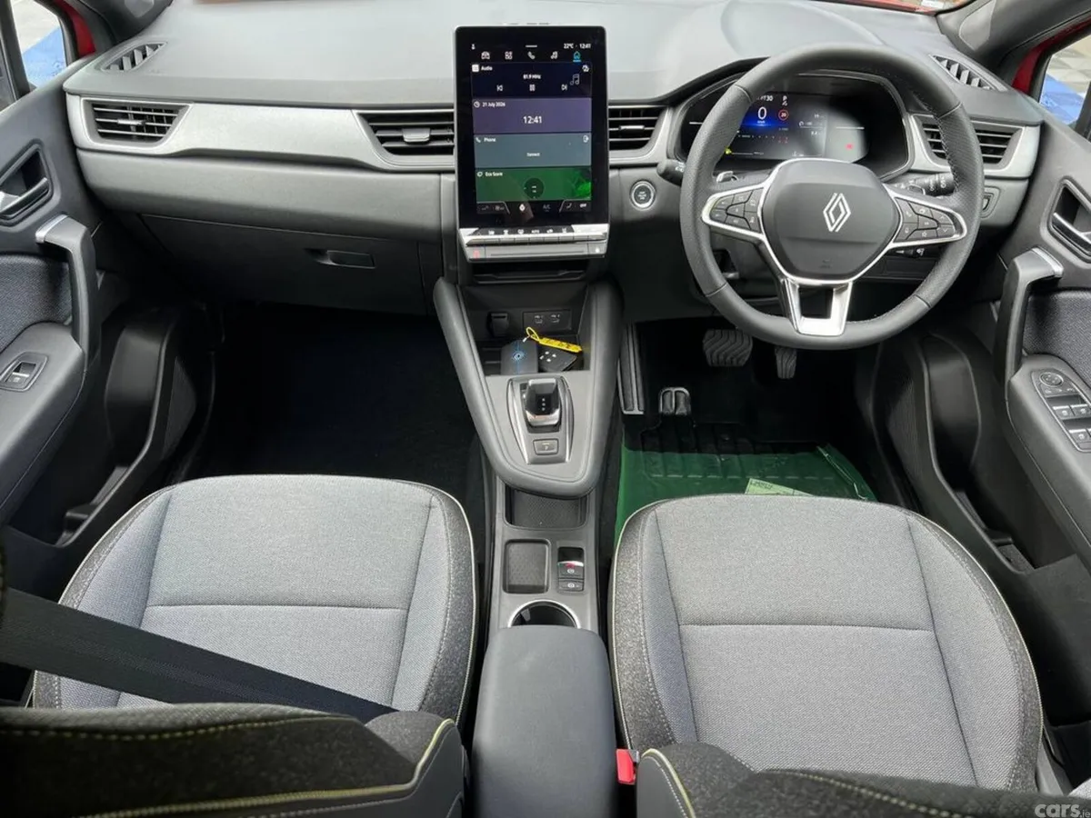 Renault Captur SUV, Petrol Hybrid, 2026, Red