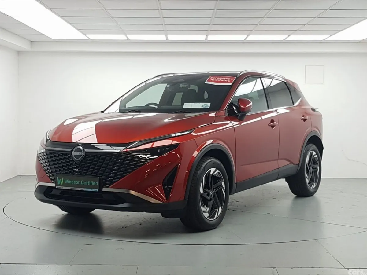 Nissan Qashqai MPV, Petrol Hybrid, 2025, Red