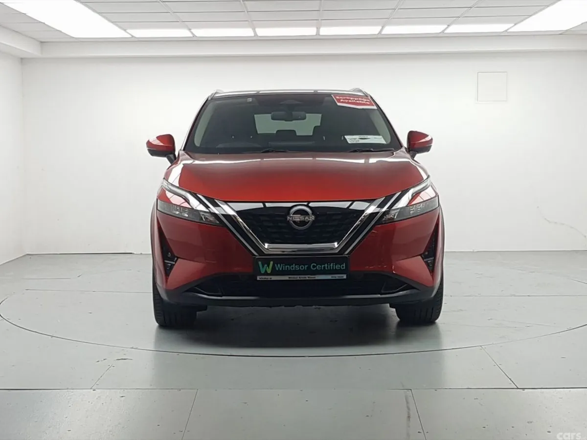 Nissan Qashqai MPV, Petrol, 2024, Red