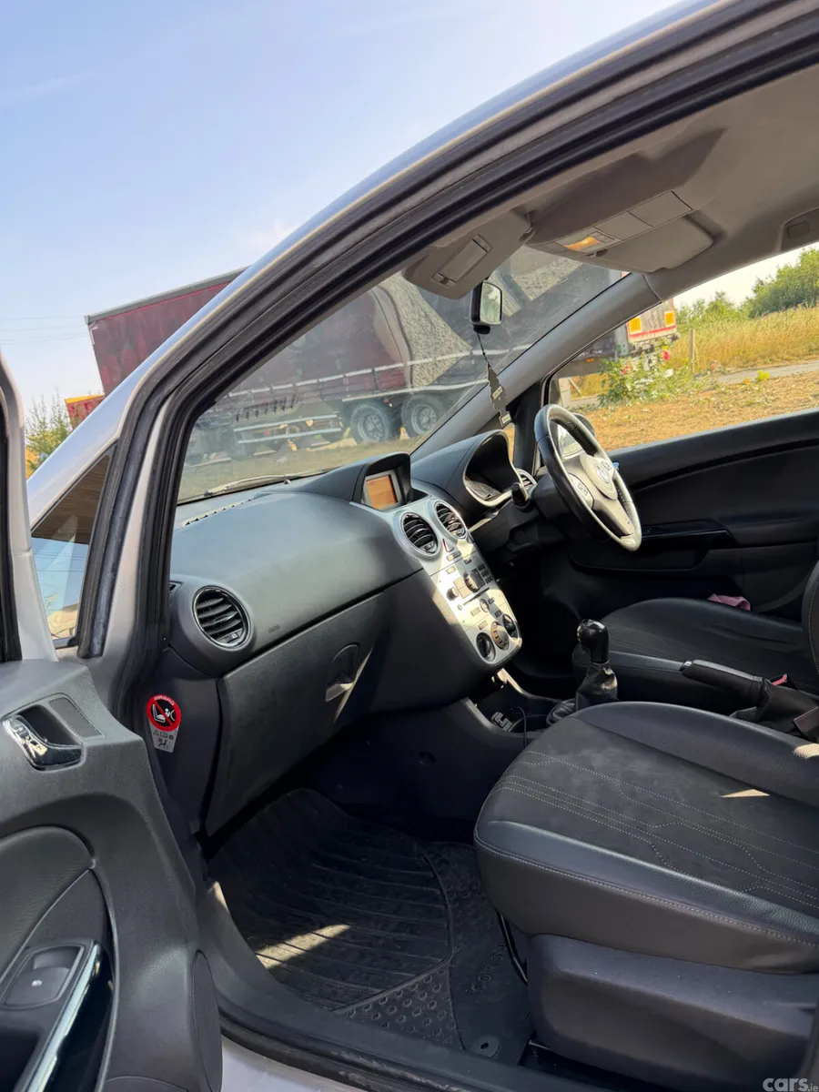 Vauxhall Corsa Hatchback, Petrol, 2013, Silver