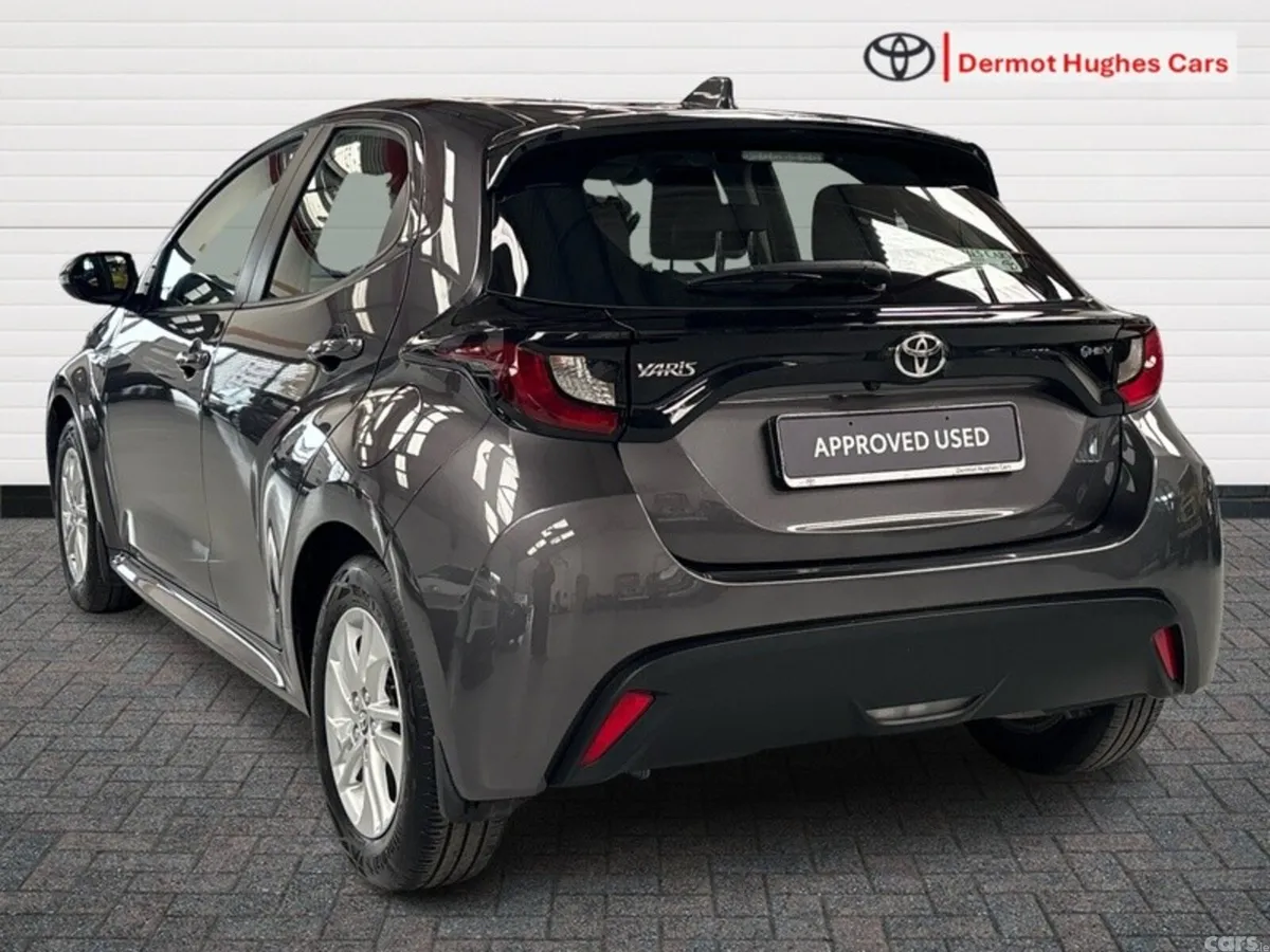Toyota Yaris Hatchback, Petrol Hybrid, 2024, Grey