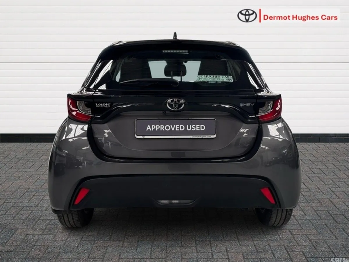 Toyota Yaris Hatchback, Petrol Hybrid, 2024, Grey